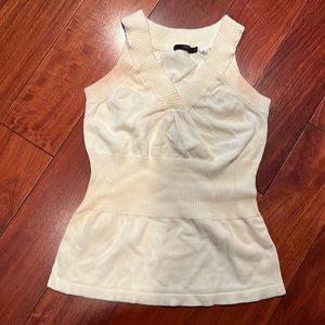 Lux Creamy Vest small Preloved